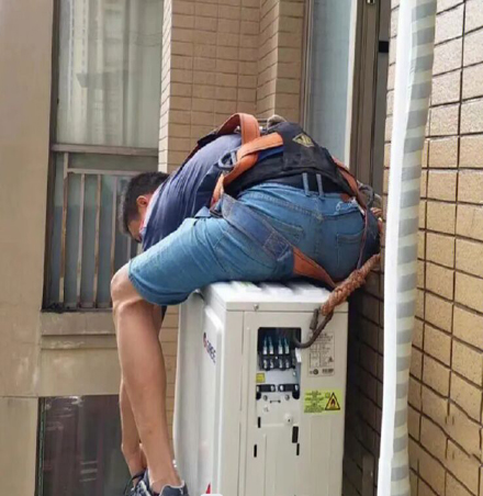 岳塘空调移机